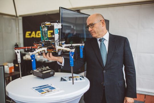 Eagle.One autonomous drone hunter presented at Future Port Prague Conference