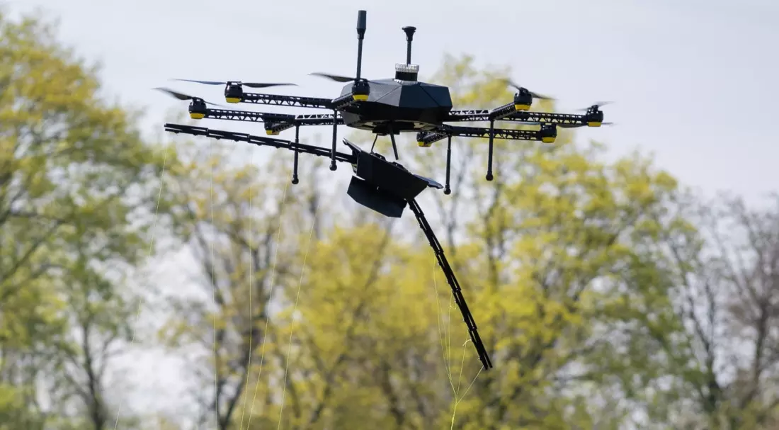 Dynamický design těla našeho dronu pro hladké zvládnutí i nestandartních podmínek letu