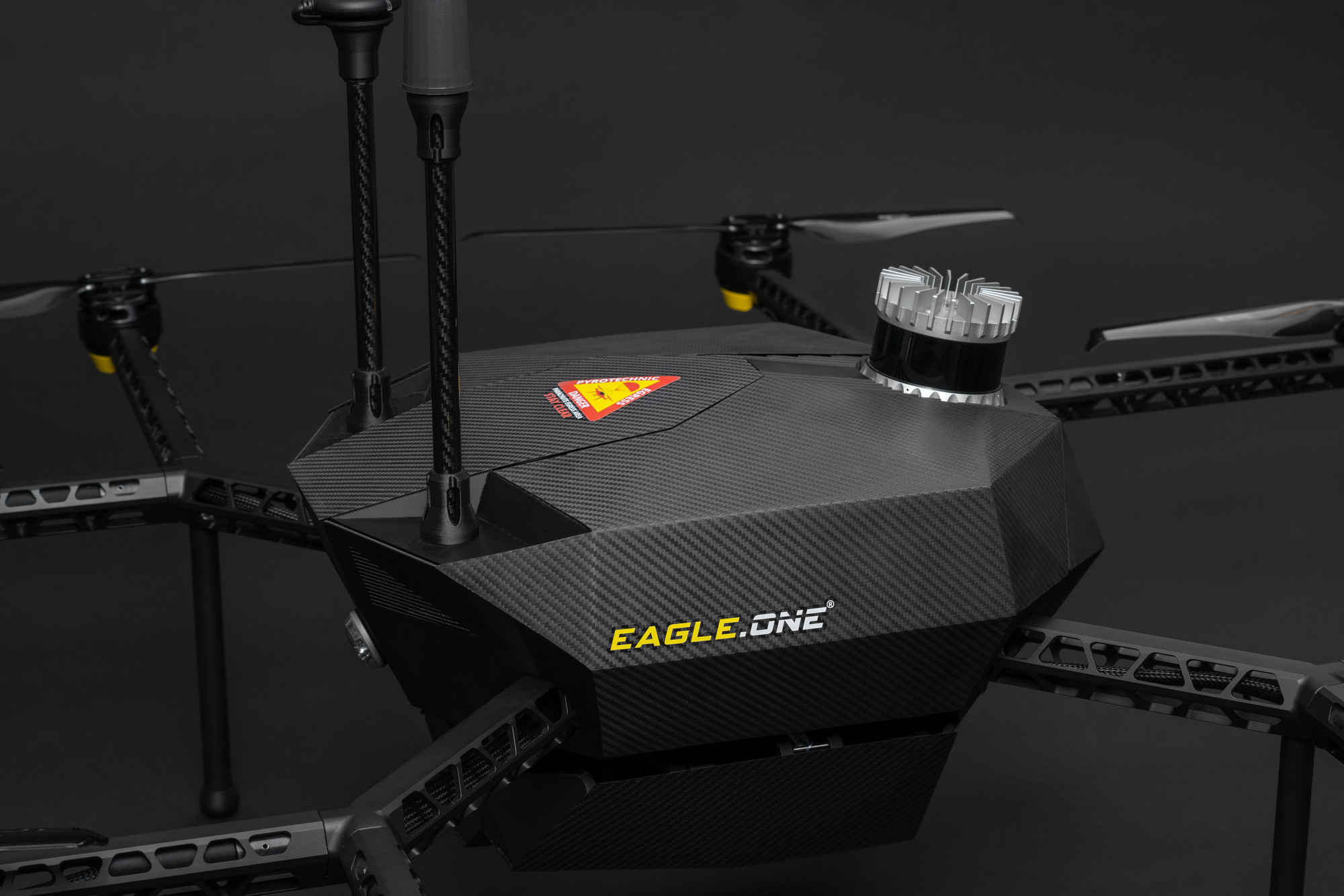 Karbonové tělo lovce dronů EAGLE.ONE